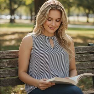 Old Navy Cute Blue and White Stripe Sleeveless Top For Women. Size Large.